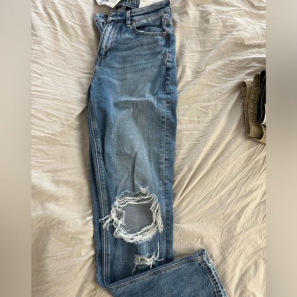 American Eagle Mom Jeans - Picture 4 of 5